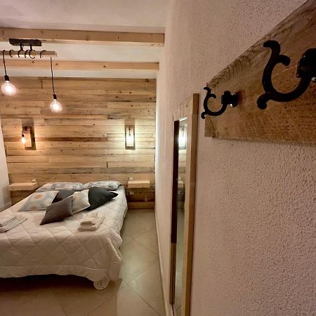 Iknos Guest House Olbia Dış mekan fotoğraf