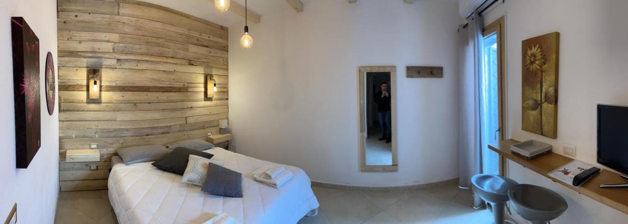 Iknos Guest House Olbia Dış mekan fotoğraf